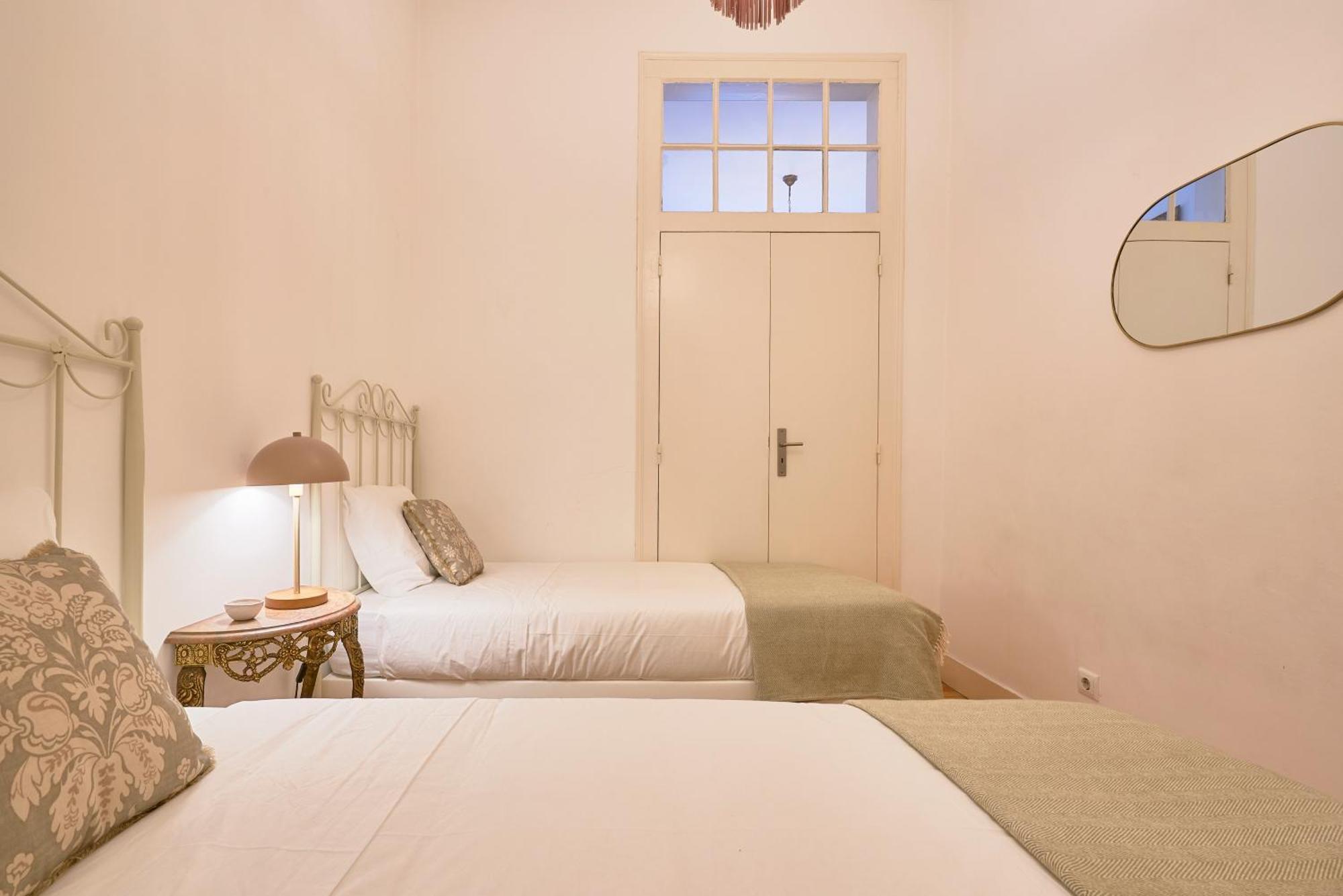 Spacious Apartment In The Perfect Lisbon Location, By Timecooler Exterior photo